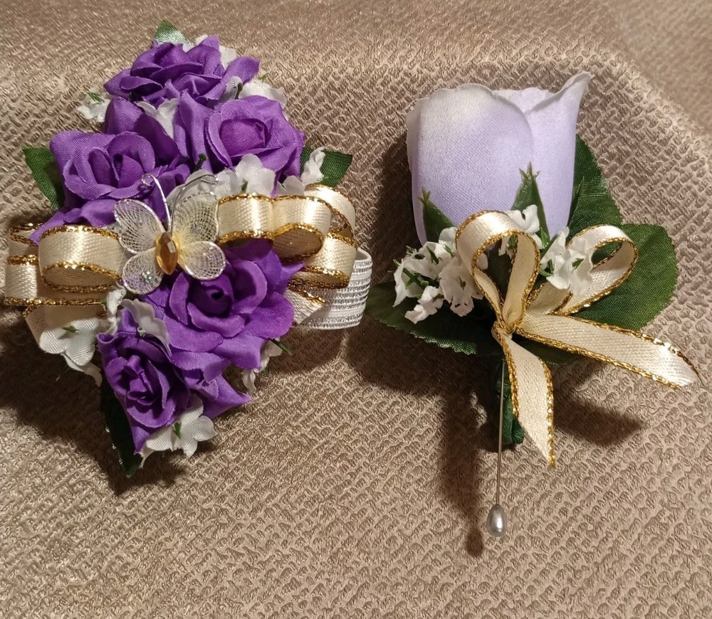 NEW 5″ Artificial Purple Rose Wrist Corsage W/Butterfly, Gold Bow Lavender Bout