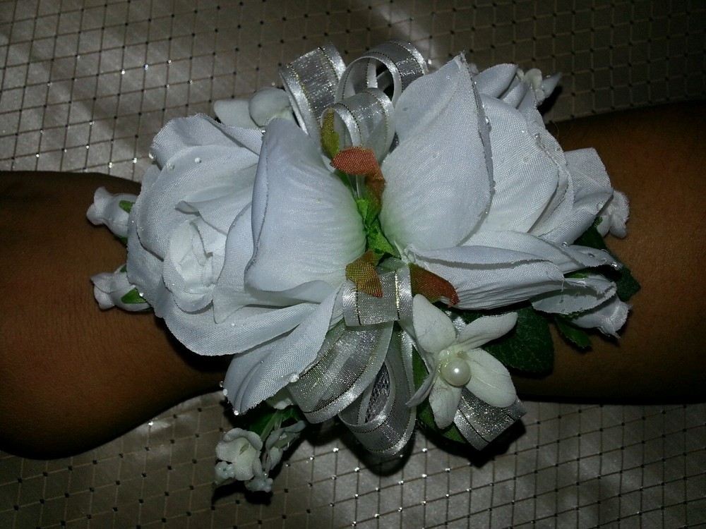 Wedding rose stephanotis white ivory wrist corsage prom homecoming military ball