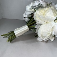 Bridal Bouquet Ivory White Roses Ranunculus Silk Flowers Pearl Center Weddingnew