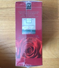 Lover’s Choice A Bed Of Roses Romance Kit Rose Petals, Tea Lights & Invite NEW