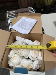 Bouquets artificial silk flowers that Illuminates