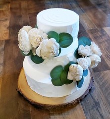 2PC White Sola Wood Wedding Cake Flower Garland Ivory Reusable Cake Topper Decor