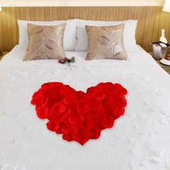 Eco-Friendly 1200 PCS Red Faux Rose Petals for Valentine’s Day & Anniversaries