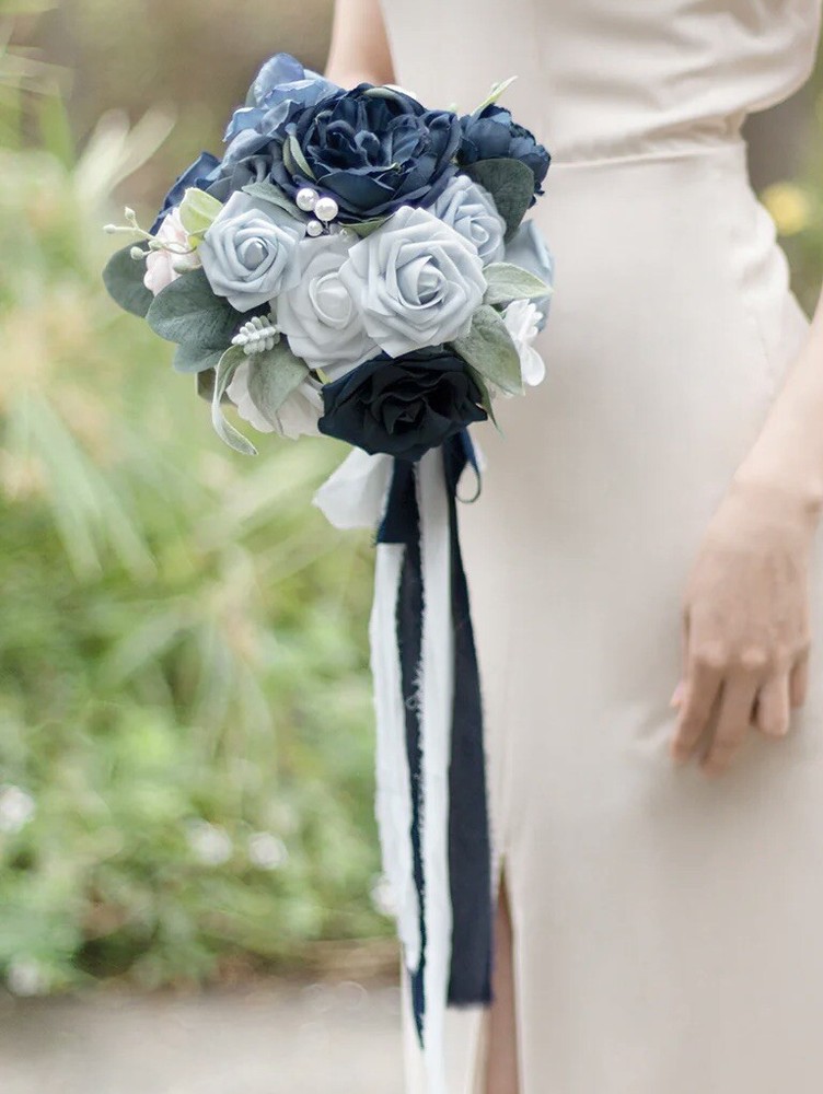 7-inch Ling’s Moment Wedding Bouquet
