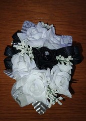 NEW 4.5″ Artificial White Rose Wrist Corsage W/Black Bow, Tulle Rhinestone
