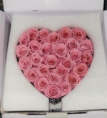 27 Pink Forever Roses In A Heart Shaped Box. Perfect Gift