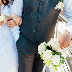 Bridesmaid Flower Set: 6 Bouquets, Boutonnieres & Corsages for Weddings