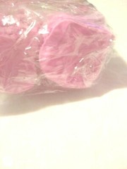 Unbranded pink flower petals count about 100