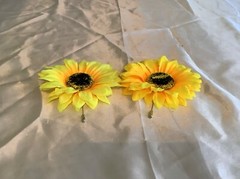 set of 2 sunflower stick pin boutonnières