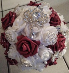 Bouquet Crystal Pearl Silk Roses Bridal Wedding Bouquet Artificial Fake Flowers