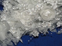 New Oddity Inc White Satin Roses and Pedal Flowers Bridal Bouquet