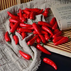 Hagao Fake Chili Pepper, Millet Pepper Simulation Lifelike Hot for Red
