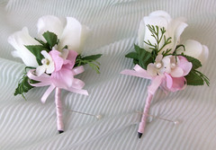 Women’s Mother’s Wedding Anniversary Corsages White Rosebud Pink Ribbons 2 Piece