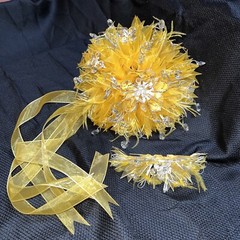 Quinceañera Bouquet Yellow/ Silver with Hair Accessory Ramo Quinceañera Sweet 16