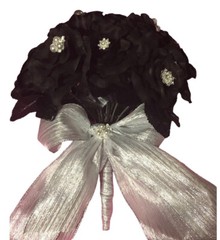 Brooch & Pearl Black Bouquet Bridal Flowers Metallic Silver Ribbon + Freebie NEW