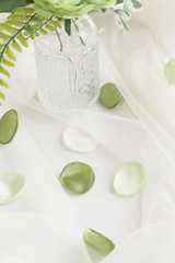 Floroom 300Pcs Rose Petals Sage Green Elf Green Faux Silk Flower Petals for Wedd