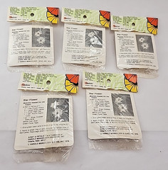 Vtg 13 Packs Mangelsen A-Ray of Petals Star Flower 12 Flowers/Pack Yellow 1979