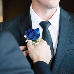 SITUMEIZI 2Pcs Blue Corsage and Boutonniere Set,Corsage Wristlet Athens