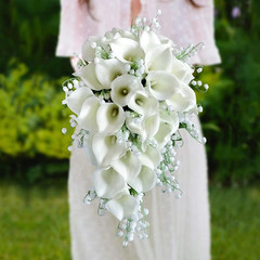 Elegant Cascading White Calla Lily Bridal Bouquet – Waterfall Design
