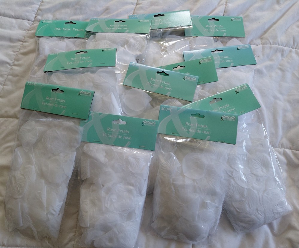White Rose Petals Wedding Ceremony Bridal Baby Shower Proposal NEW