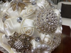 Beautiful White Wedding Brooch Bouquet Gems & Pearl Bridal Satin Rose Flowers