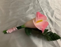 Custom made real touch calla lily boutonniere…..you choose color