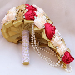 Elegant Satin Rose Bridal Bouquet – Gold, Apricot & Ruby Red, 17.3″ x 8.7