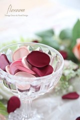 300pcs Rose Petals Burgundy Maroon Faux Silk Flower Petals for Wedding Flower…