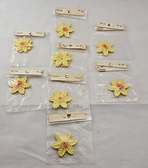 Vtg 13 Packs Mangelsen A-Ray of Petals Star Flower 12 Flowers/Pack Yellow 1979