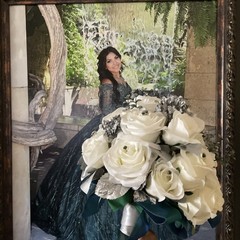 Quinceniera Floral Arrangement. Perfect for Any Occasion A Unique touch