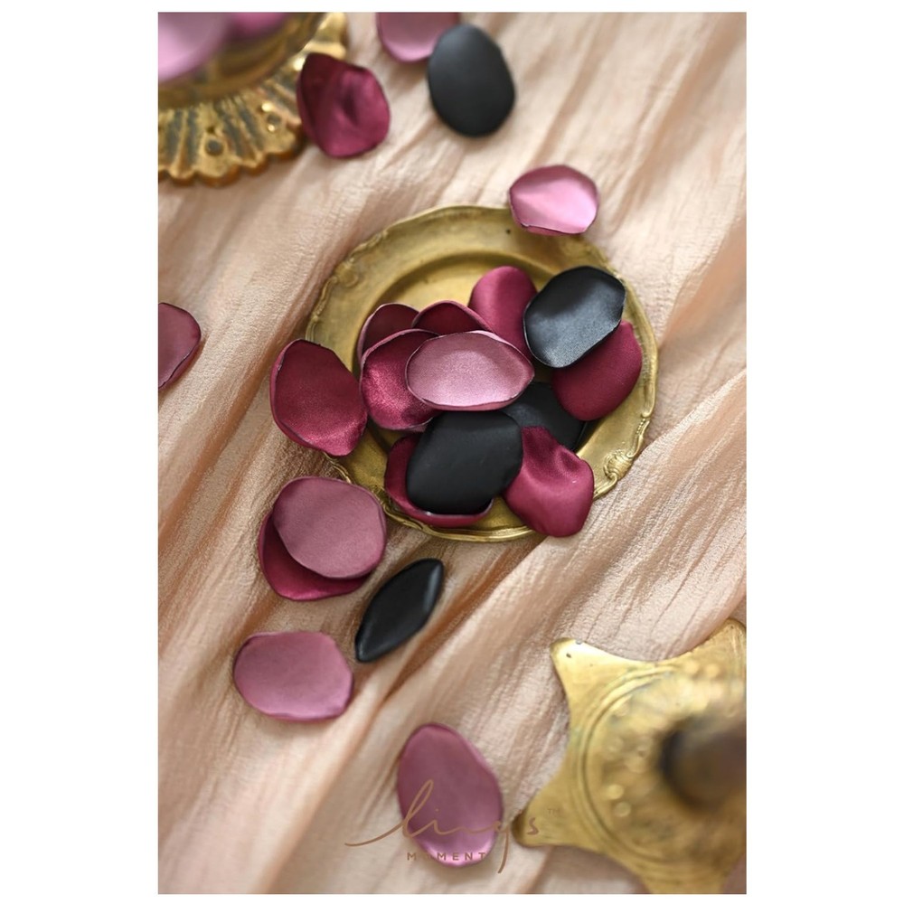 Romantic Silk Petals for Wedding Centerpieces