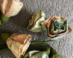 💛HANDMADE YELLOW/GREEN MILLINERY PAPER ROSES BOUQUET • 2 BUNDLES 6 STEMS EACH