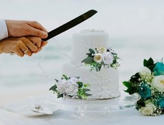 2Pcs Cake Topper Set, Artificial Flowers Decor White Green Cake White & Green