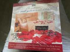 Lover’s Choice A Bed Of Roses Romance Kit Rose Petals, Tea Lights & Invite NEW