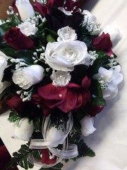 LARGE WEDDING BOUQUET WHITE & BURGUNDY 1 BOUTIONEER & 2 ATTENDANT BOUQUETS