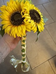 New, Artificial/silk Handheld Bouquet Of Sunflowers. Wedding / Prom