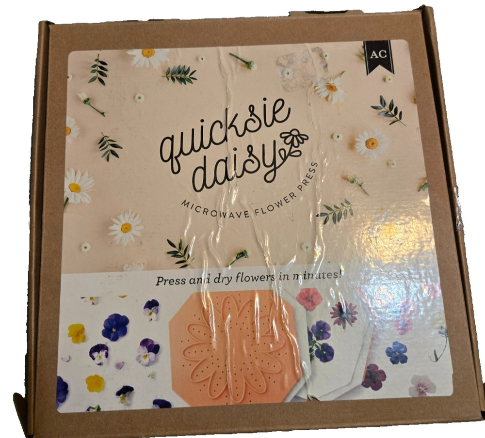 American Crafts Quicksie Daisy Flower Press Kit-15 Pieces- Nature Activity