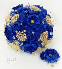 NEW Quinceanera Bouquet Champagne with Gold Brooch – Ramo Quinceanera Champagne