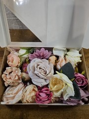 MISSPIN Cream Artificial Silk Flower Combo Box, Weddings & DIY, Opened
