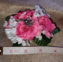 NEW 4″ Long Artificial Hot Pink Rose Wrist Corsage With Metal Unicorn Charm