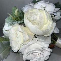 Bridal Bouquet Ivory White Roses Ranunculus Silk Flowers Pearl Center Weddingnew