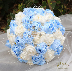 Bridal Wedding Bouquet round Bling Brooch Bouquet Throw Toss Artificial Rose Flo