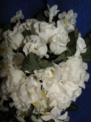 New Sullivan Inc. Snow White French Rose/Stephanotis Silk Flowers Bridal Bouquet