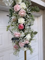 Flower Arch – Weddings, Showers, Etc! Fake flowers – Roses, Baby’s Breath, Etc!
