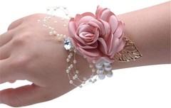 Bridal Silk Wrist Flower with Gold Leaf Accents – Stylish Wrist Corsage Set of 4