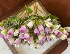 Bulk lot mixed artificial flowers wedding decor, roses, callas,lillies,hydrangea