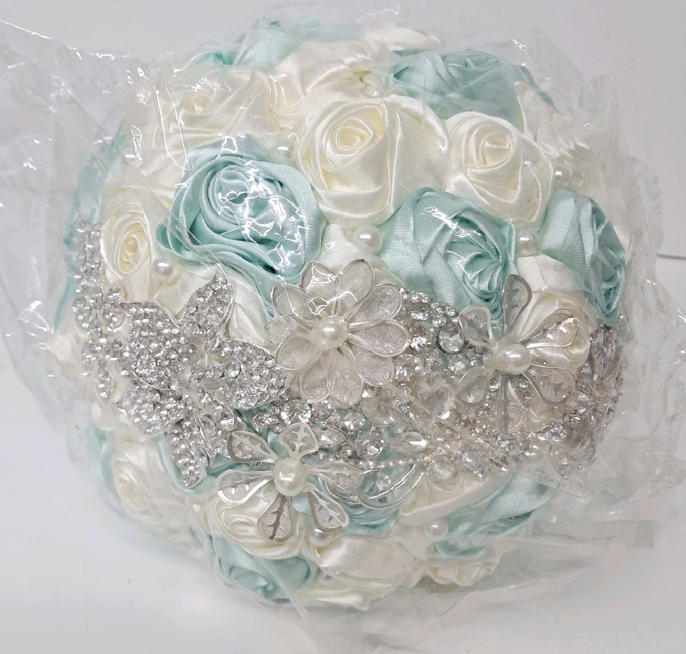 Bride Holding Flowers, Romantic Wedding Colorful Rose Bride ‘s Bouquet