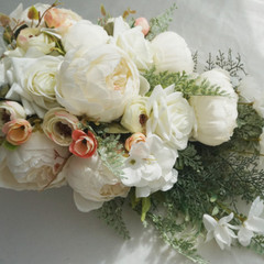 New High-end Simulation Bride Holding Flowers Wedding Photo Waterfall Bouquet