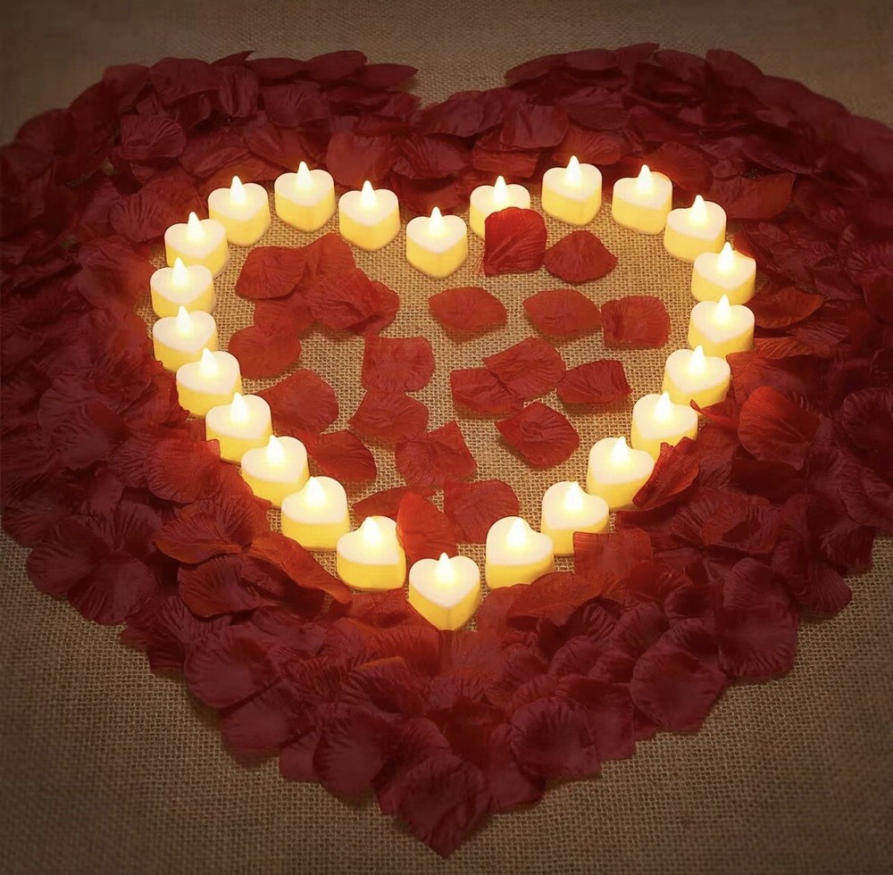 1000 pcs Rose Petals with 24 LED Romantic Heart Candles Valentines Decoration