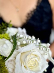 Fresh Spritz – Small White Bridal bouquet w. faux rose, tulip, dahlia, amaranth